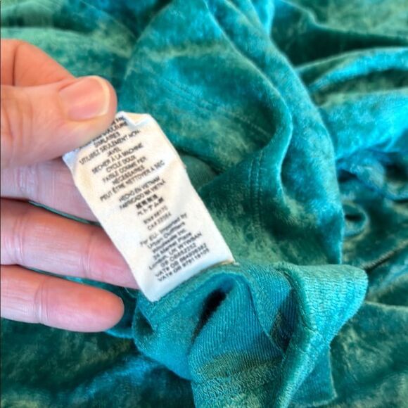 We The Free Green Velour Relaxed Long Sleeve Blouse size small - Picture 7 of 13